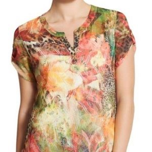 🌺Chicos Floral Tropical Summer Surprise Lace Mesh Top Attached tank lining.🌴